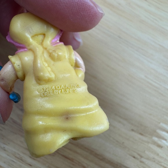 1984 Cabbage Patch Kids Mini Doll Toy with Bottle and Rattle 1984 LJN Toys - Picture 7 of 9